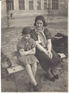 03 - Anita Galliussi con la madre Mira Ronco a Ivanovo, URSS nel 1936